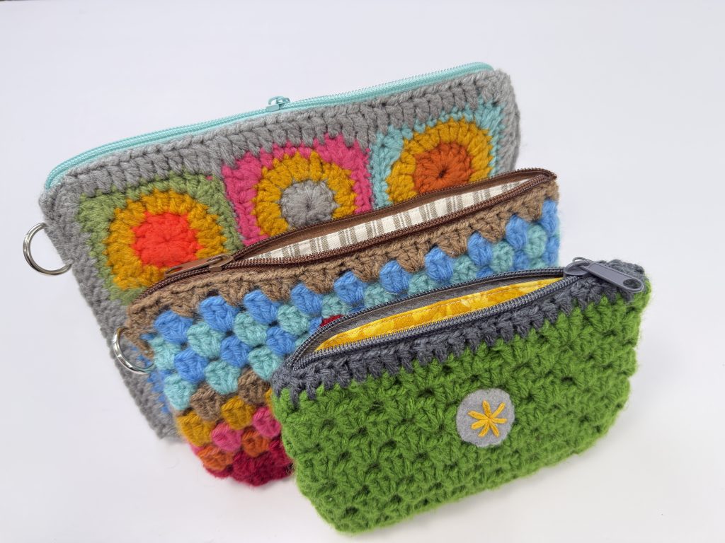 CROCHET ZIPPER POUCH