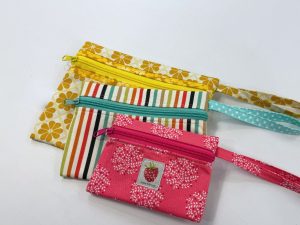 DIY front zipper pouch